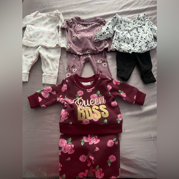 Babygirl 0-3 month clothes - Picture 6 of 6